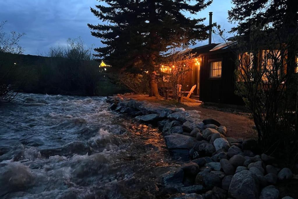 Thorpe On The Water. Creekside Nederland Cabin. 외부 사진