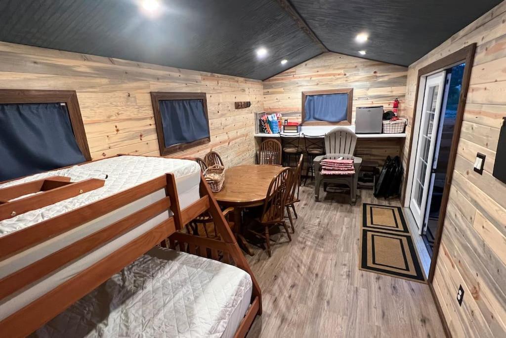Thorpe On The Water. Creekside Nederland Cabin. 외부 사진