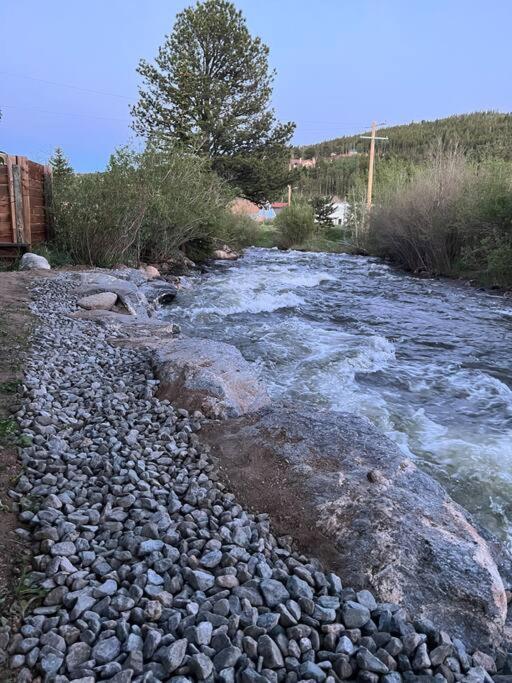 Thorpe On The Water. Creekside Nederland Cabin. 외부 사진